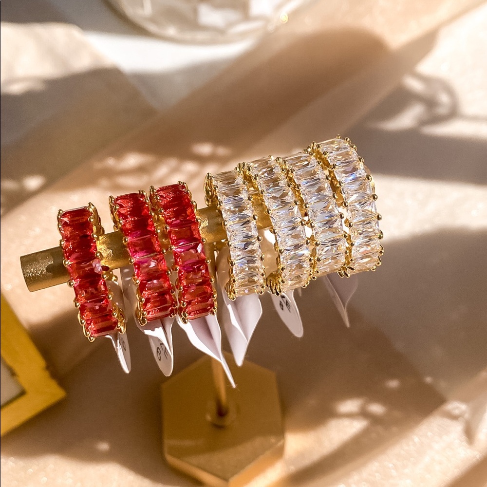Zircon band ring